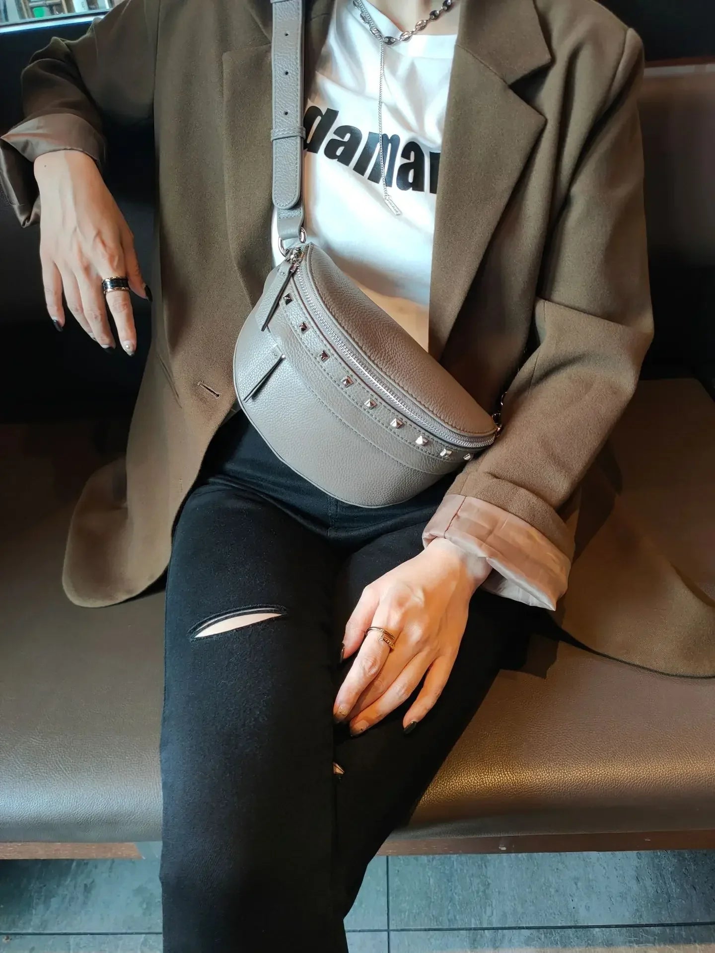 Sac Banane Femme Chic en Cuir